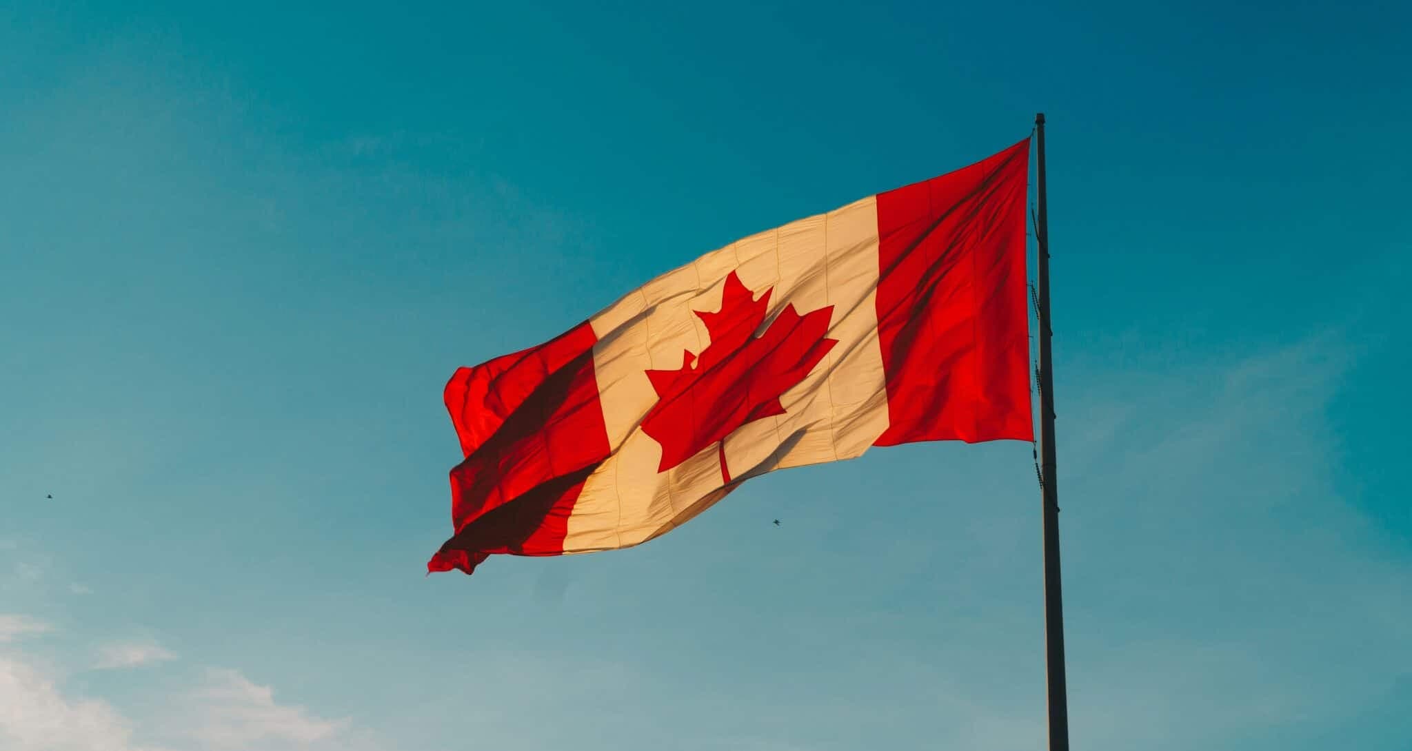 Canada-international-students-2048x1090.jpg